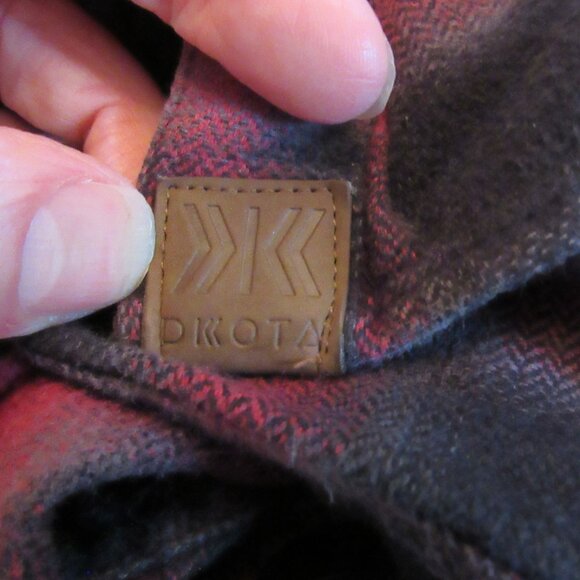 DKota Grizzly Red & Black Flannel Size XL 100% Cotton Snap Closures EUC - Picture 12 of 12